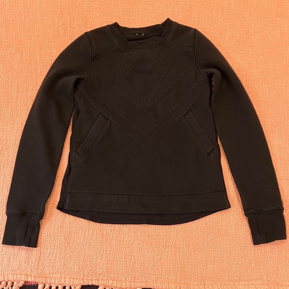 Ivivva Black Kids Sweatshirt with thumb holes and front pockets